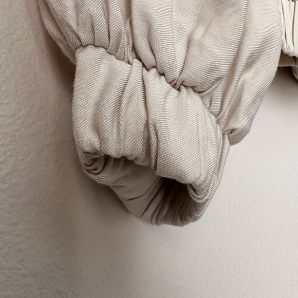 WHO WHAT WEAR Women's Hooded Sweatshirt Cream Size Small - Picture 8 of 15